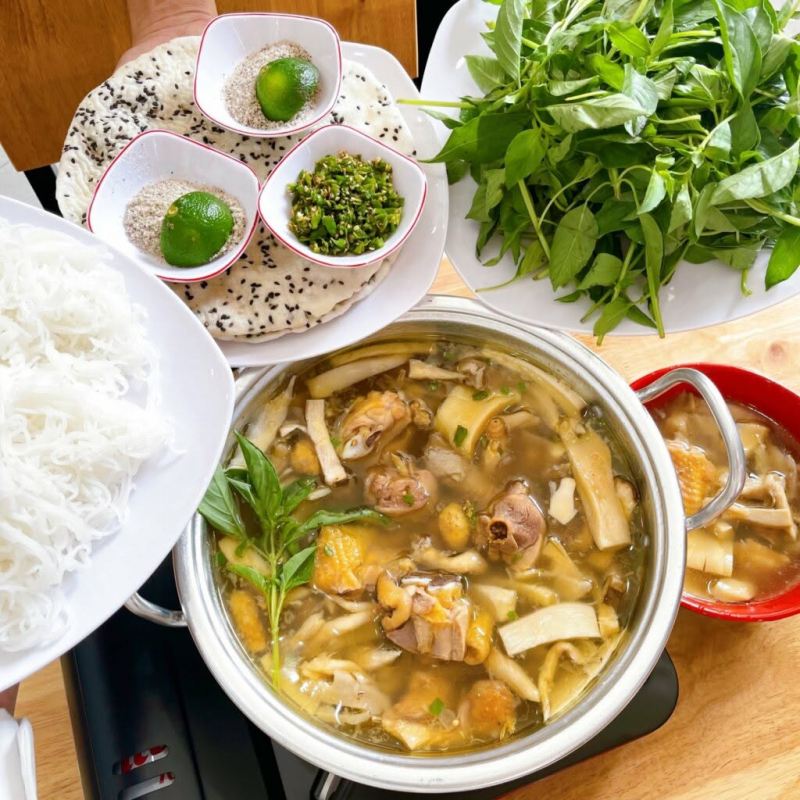 Lẩu Gà Lá É Tao Ngộ