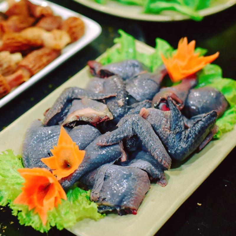 Quán ăn ngon nhất trên đường Võ Chí Công, Hà Nội