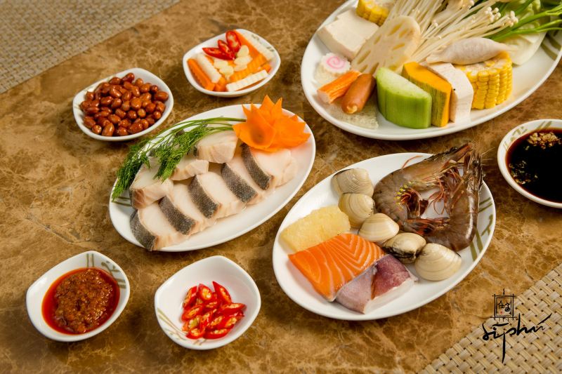 Quán ăn ngon tại phố Hàm Long - Hà Nội