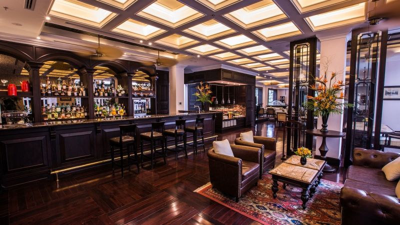 Le Club Bar của Sofitel Legend Metropole Hà Nội trở thành một điểm đến thường xuyên của giới doanh nhân trong thành phố