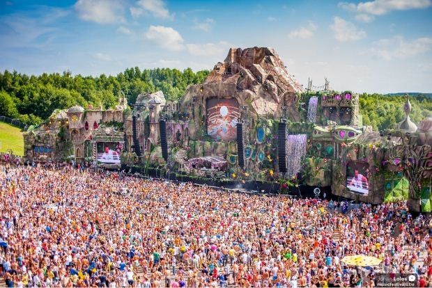 Sân khấu hoành tráng của lễ hội Tomorrowland