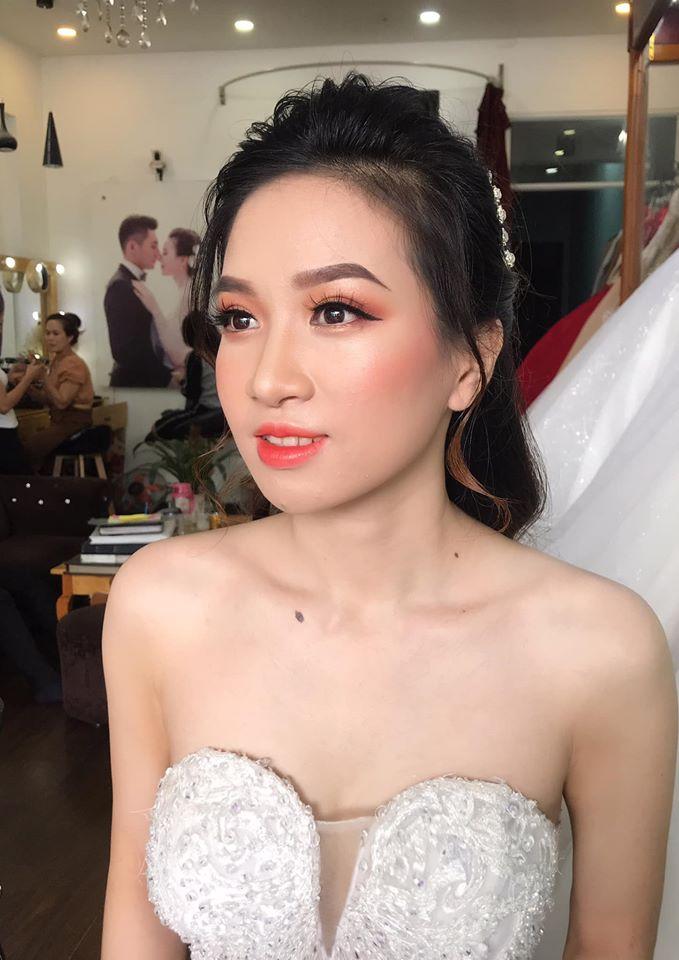 Lee Thủy Makeup