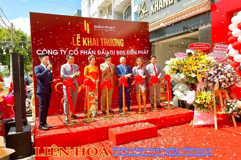 Liên Hoa event có sẵn những trang thiết bị tuyển chọn, dụng cụ, ekip đạo diễn, điều hành tổ chức lễ khai trương chuyên nghiệp.