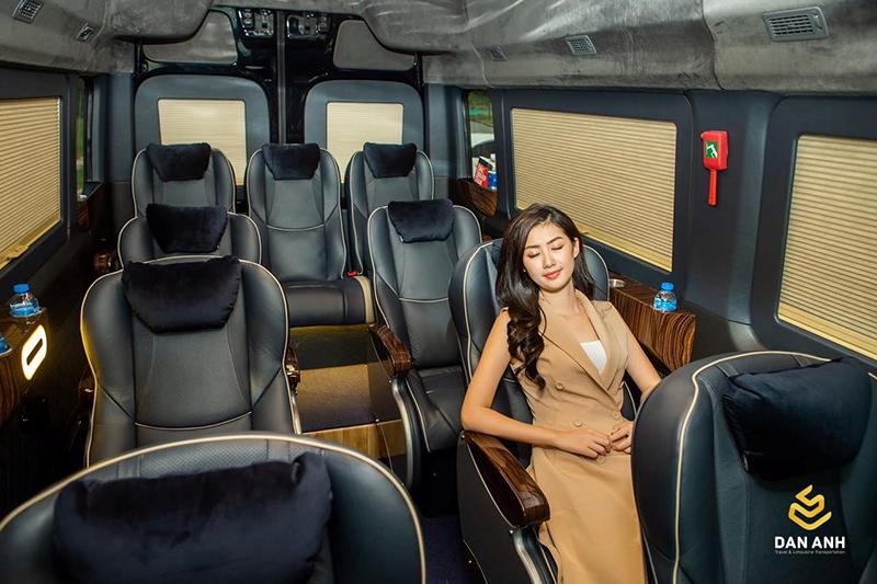 Limousine 9 chỗ Đan Anh