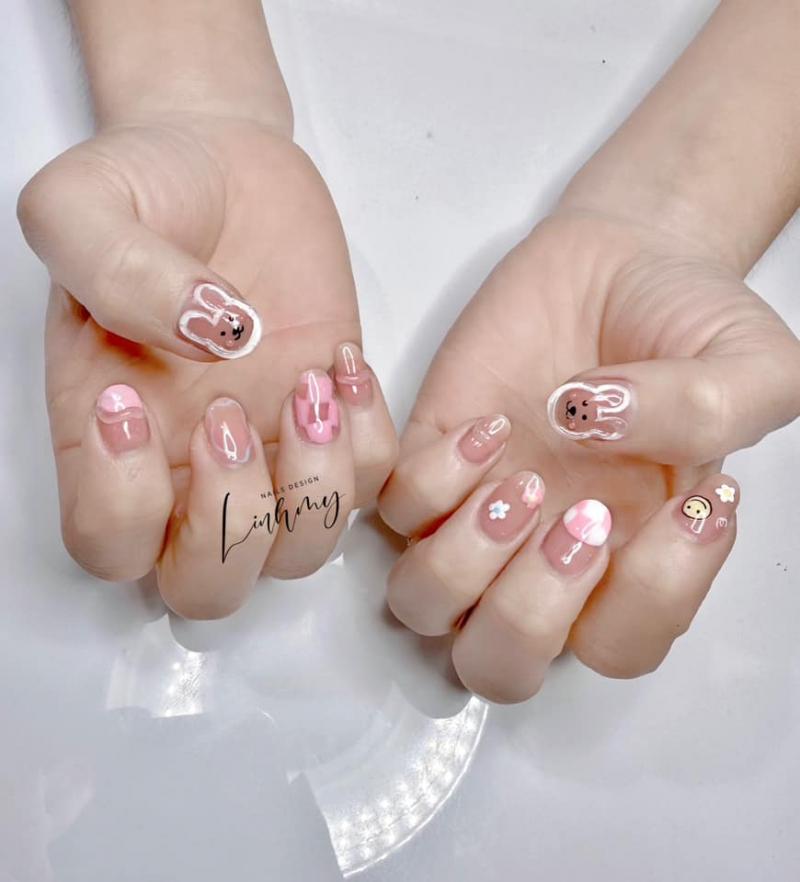 Linh Nails có rất nhiều những màu gel lạ mắt và các mẫu nail art cập nhật xu hướng