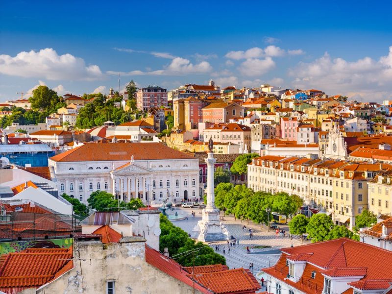 Lisbon quyến rũ theo cách riêng của mình với bầu không khí yên bình