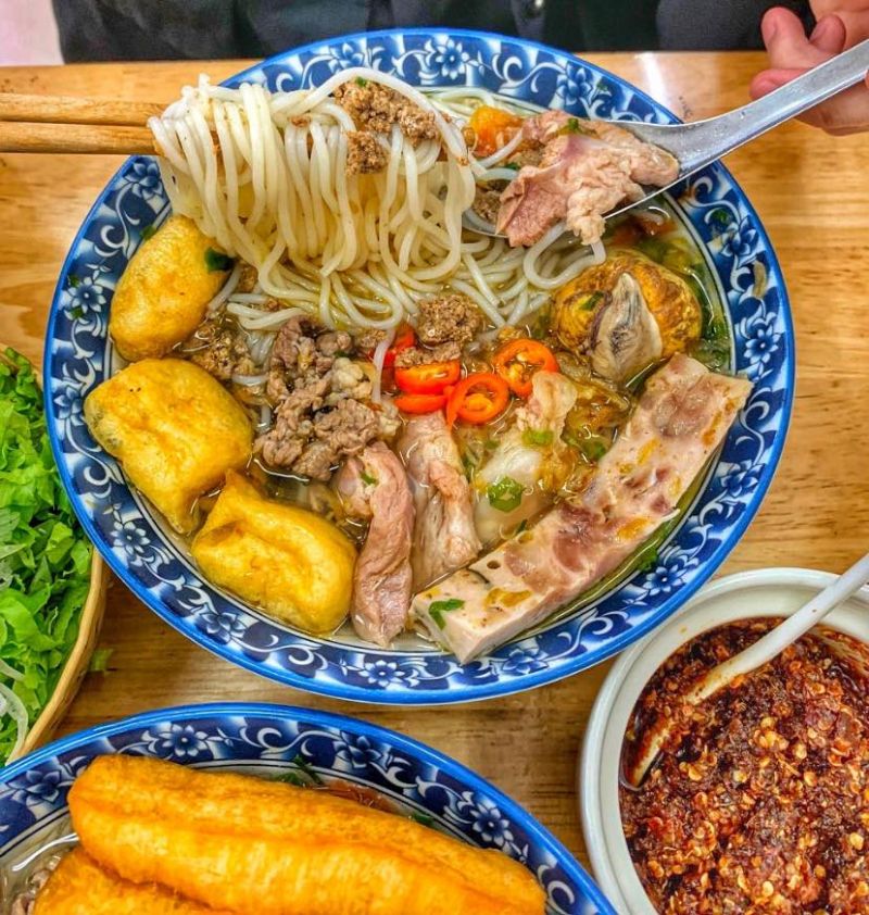 Lộc Thu Bún Riêu Cua