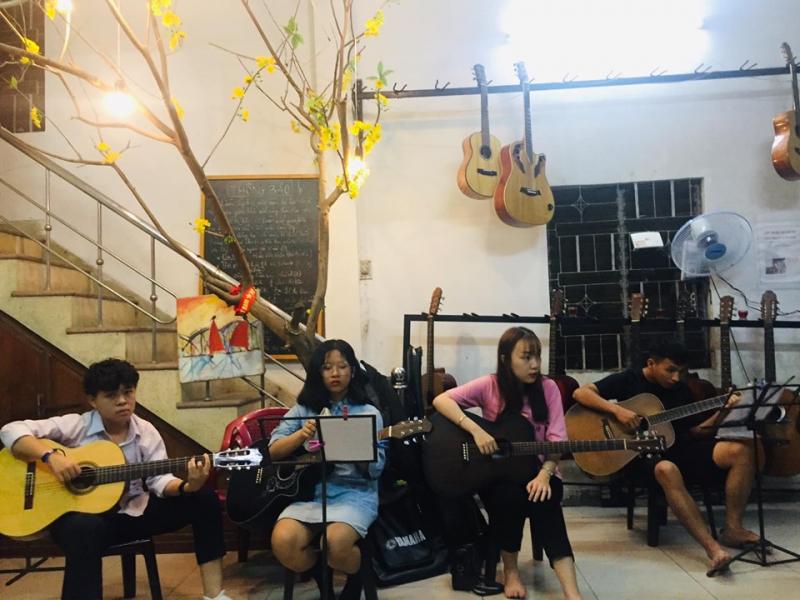 Top 8 Địa chỉ học đàn guitar giá rẻ và uy tín nhất dành cho sinh viên Đà Nẵng