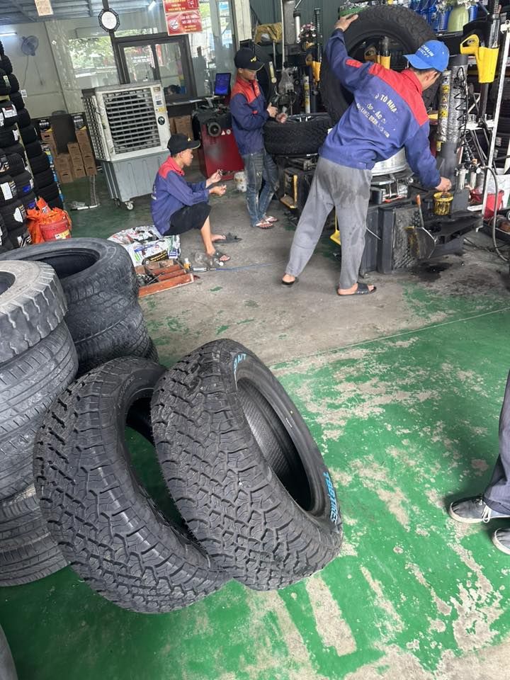 Lốp ô tô Nhật Anh