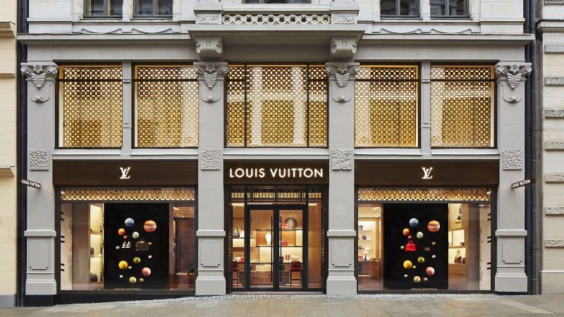 Một cửa hàng Louis Vuitton xinh đẹp