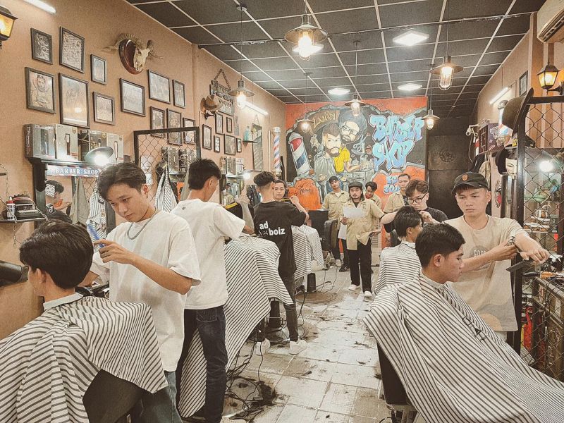 Tạo kiểu và nhuộm màu ấn tượng cũng được Luân Barber Shop làm rất tốt