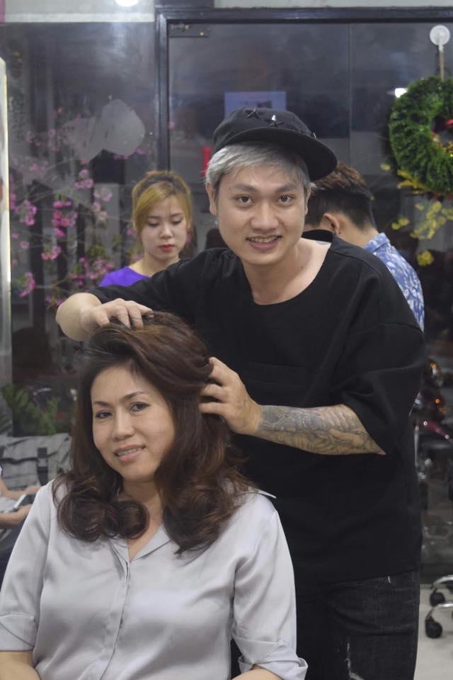 Khách hàn thân thiết tại Salon Khôi