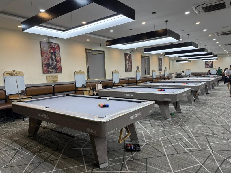 Luxury Billiards Club