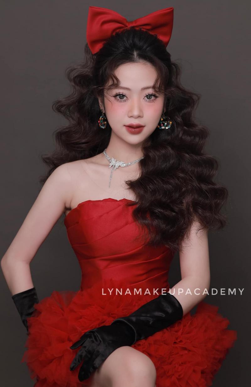 Lyna Makeup Studio