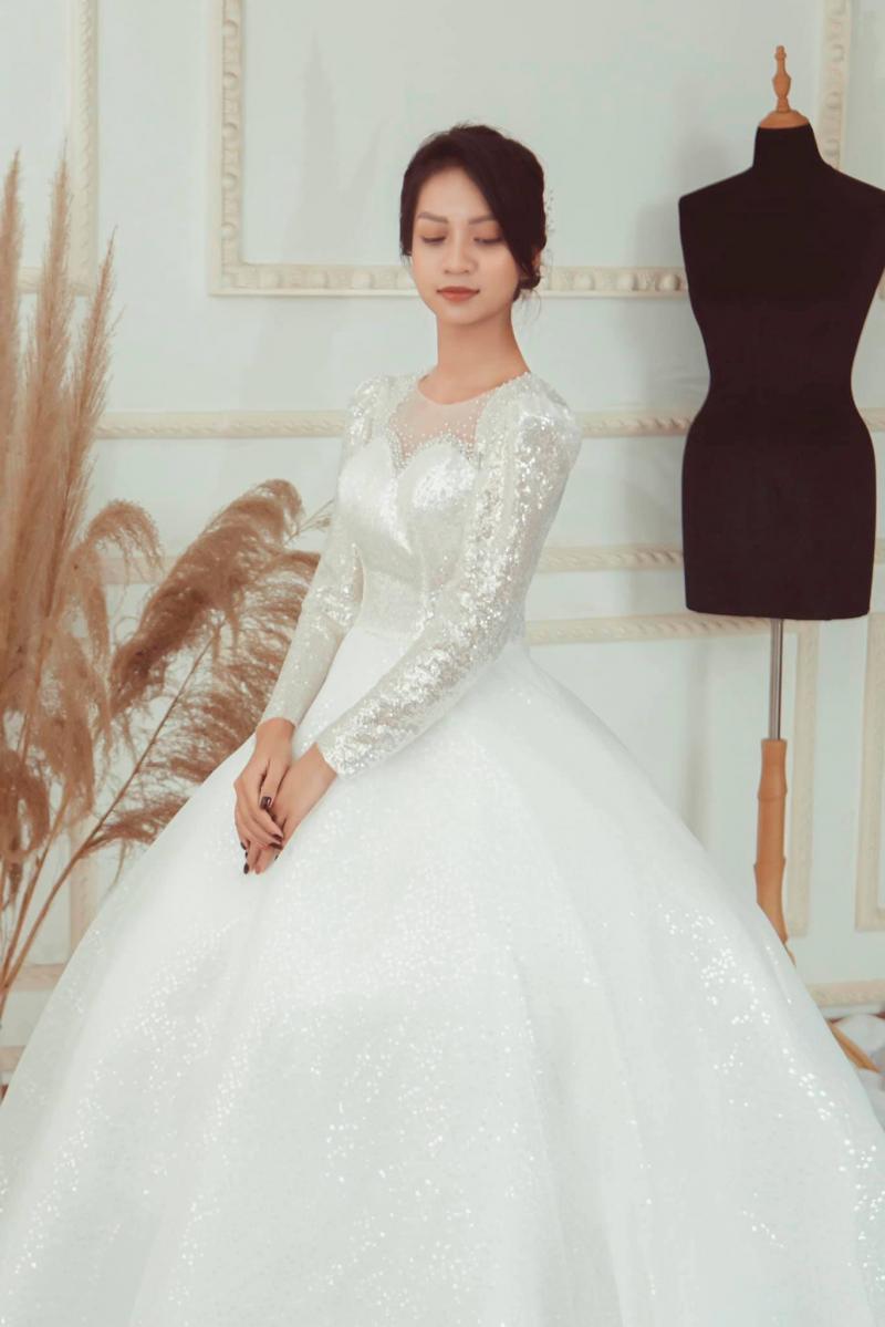 Lynhke Bridal