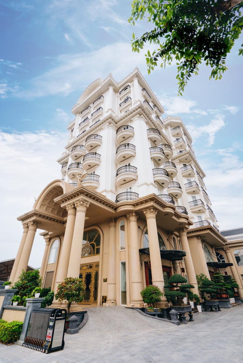 Mạnh Quân Luxury Hotel