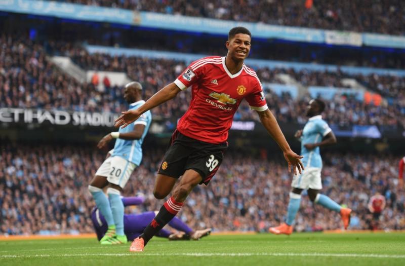 Marcus Rashford ghi bàn trong trận Derby Manchester mùa giải trước