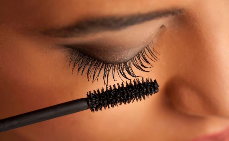 Mascara đã trở thành một người bạn thân thiết của một đôi mắt biết nói