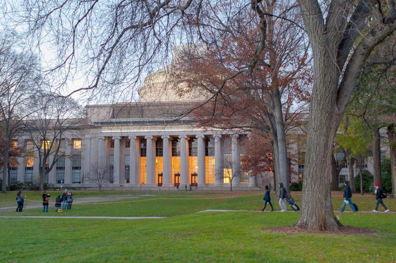 Massachusetts Institute of Technology (MIT)