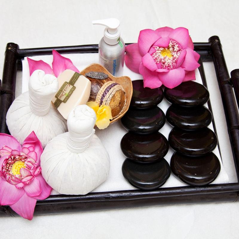 Massage bằng đá nóng