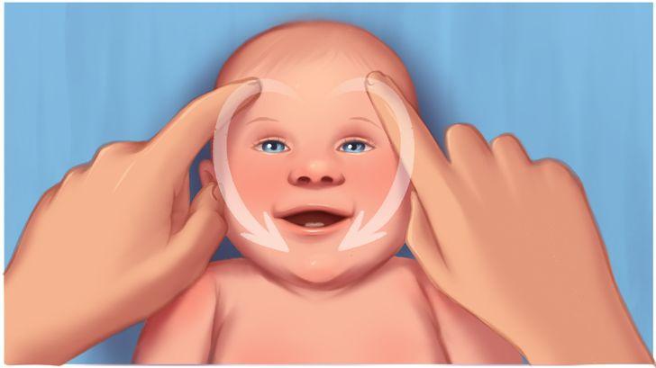 Massage mặt và đầu cho bé