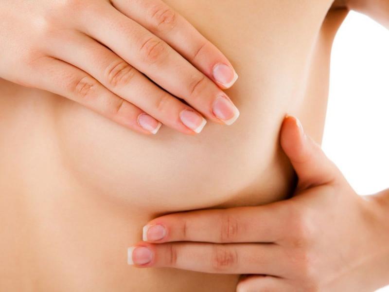 Cách tự nhiên giúp bạn giảm đau ngực trước kỳ kinh