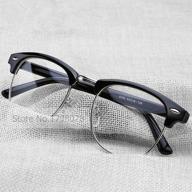 Mắt kính An là đại lý của thương hiệu kính mắt đình đám Hào Phát Group.