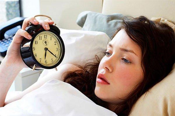 Mất ngủ có thể gây tình trạng mệt mỏi khó chịu ảnh hưởng nghiêm trọng đến hiệu suất làm việc và chất lượng cuộc sống.