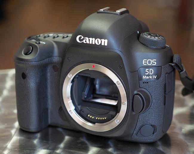 Máy Ảnh Canon EOS 5D Mark IV
