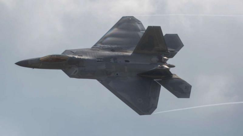 Máy bay chiến đấu F-22 Raptor