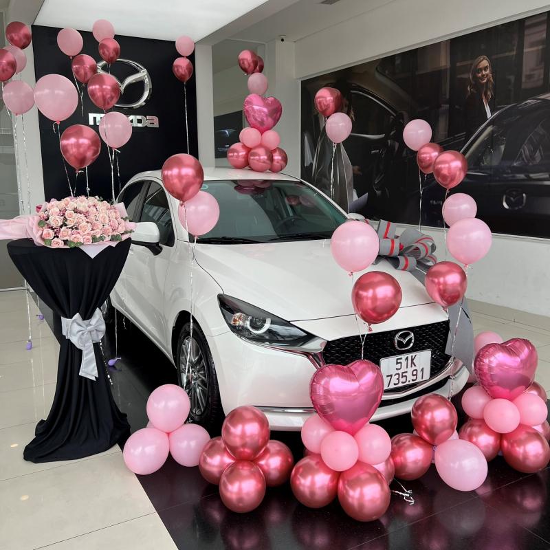 Showroom Mazda Bình Tân