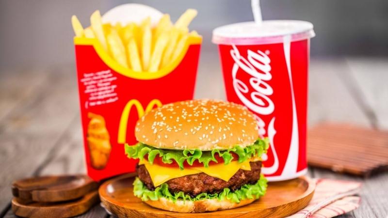 McDonal's nổi tiếng thế giới với món Hamburger