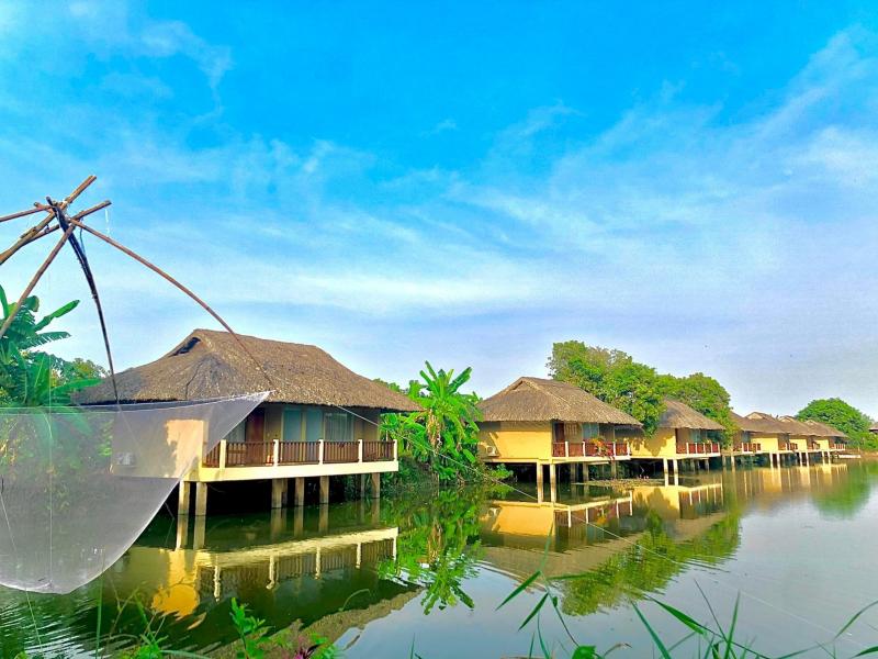 Mekong Riverside Boutique Resort & Spa