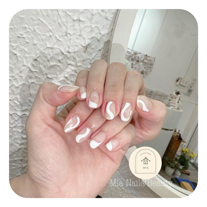 Mía Nail & Beauty