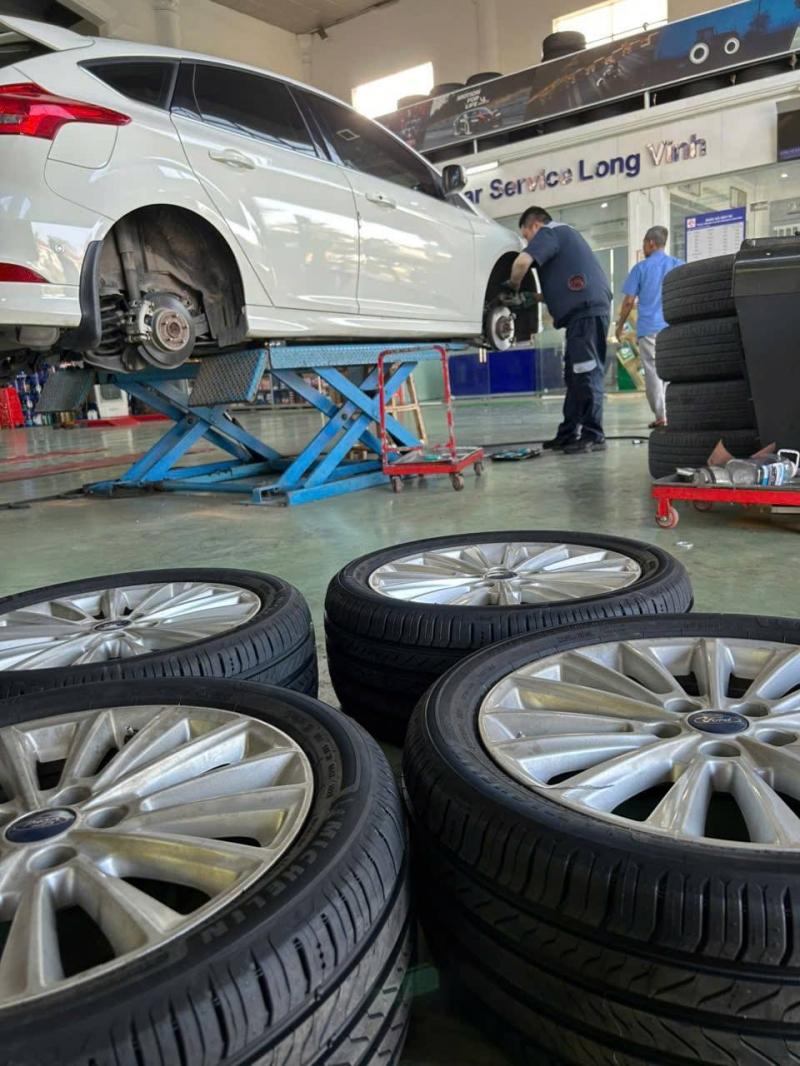 Michelin Car Service - Long Vinh