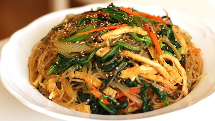 Miến trộn Japchae của Hàn Quốc