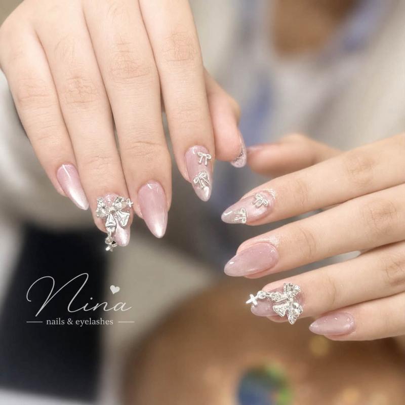 Mina Nails