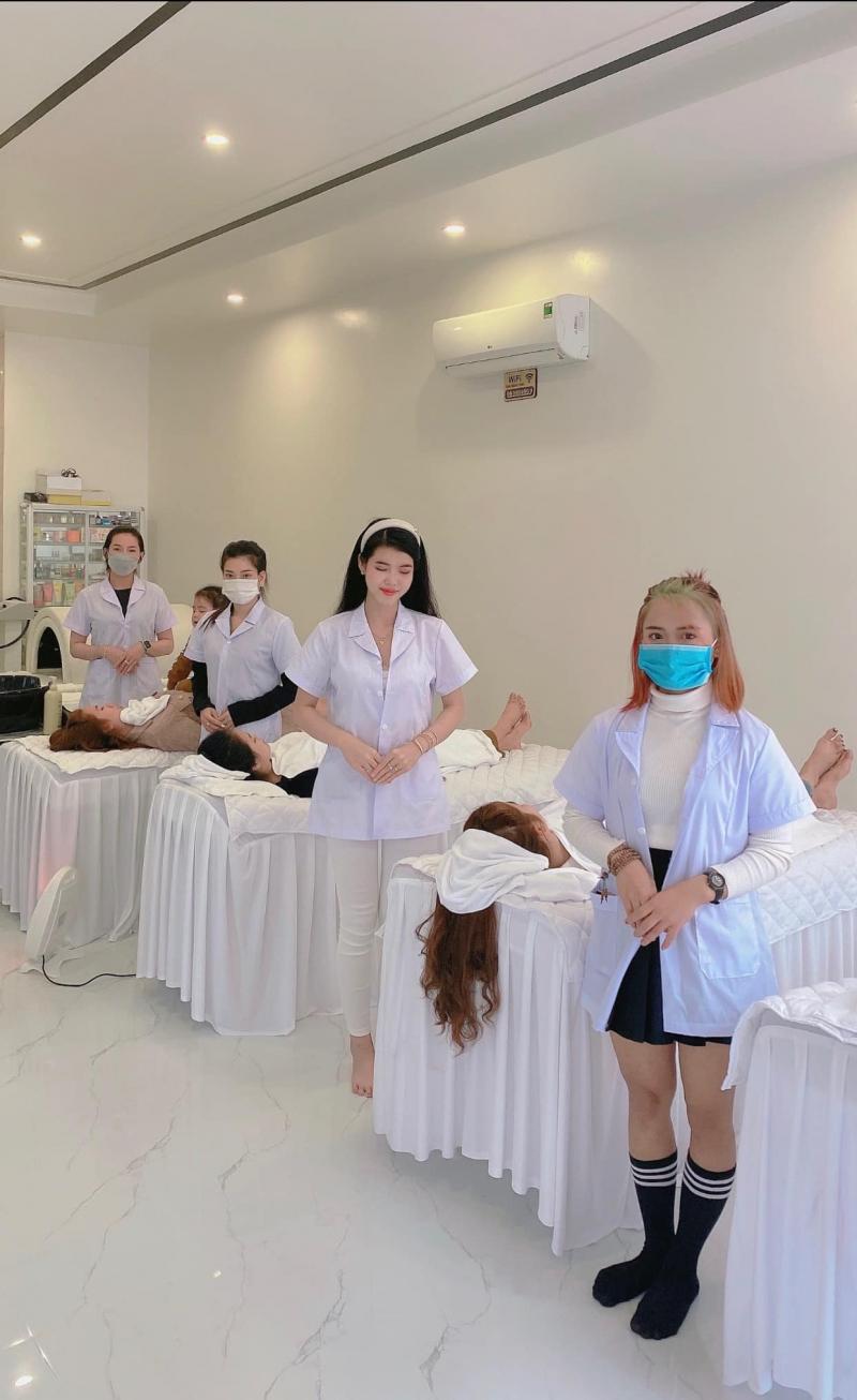 Minh Hậu spa& nails