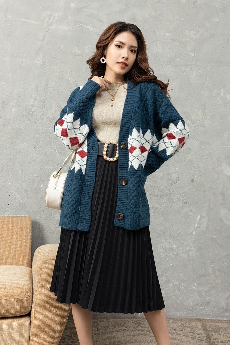 Mix áo cardigan với chân váy dài