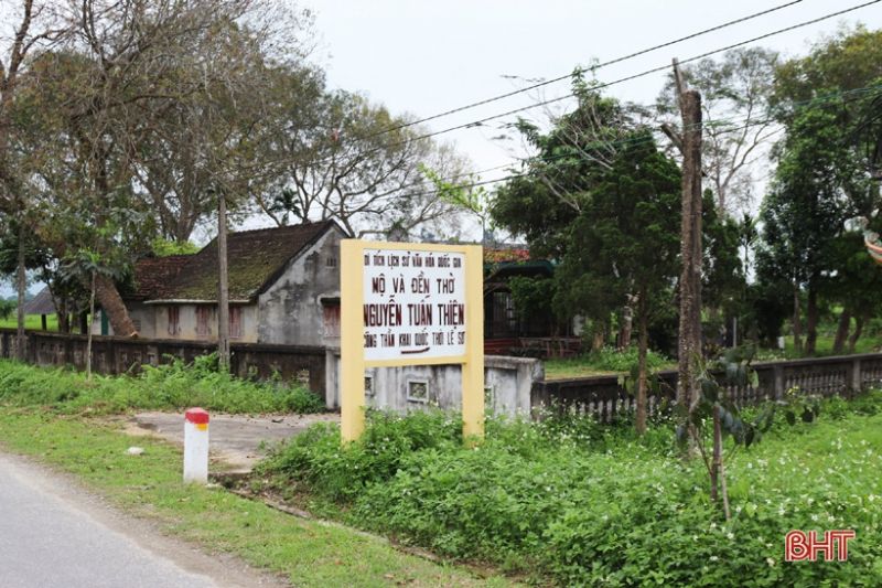 Mộ và đền thờ Nguyễn Tuấn Thiện