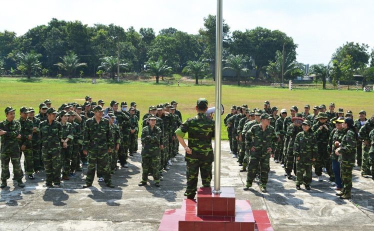 Tinh thần đồng đội là một trong những điều đáng quý trong quân đội