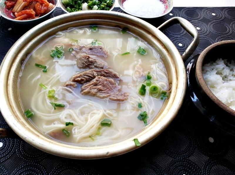 SEOLLEONGTANG (CANH BÒ)