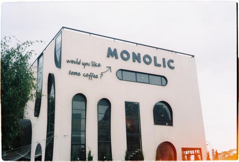 Monolic Coffee & Eatery