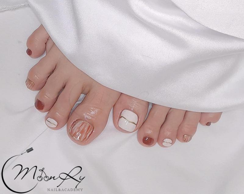 MoonRy Nail