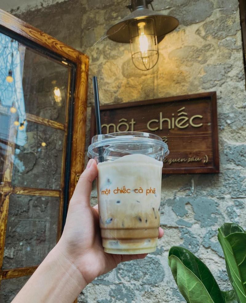 Một Chiếc Cà Phê