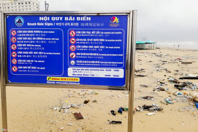 Note some rules when swimming at a beach in Da Nang