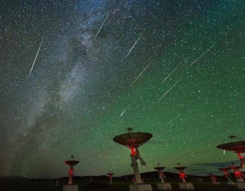 Mưa sao băng Perseid không trăng