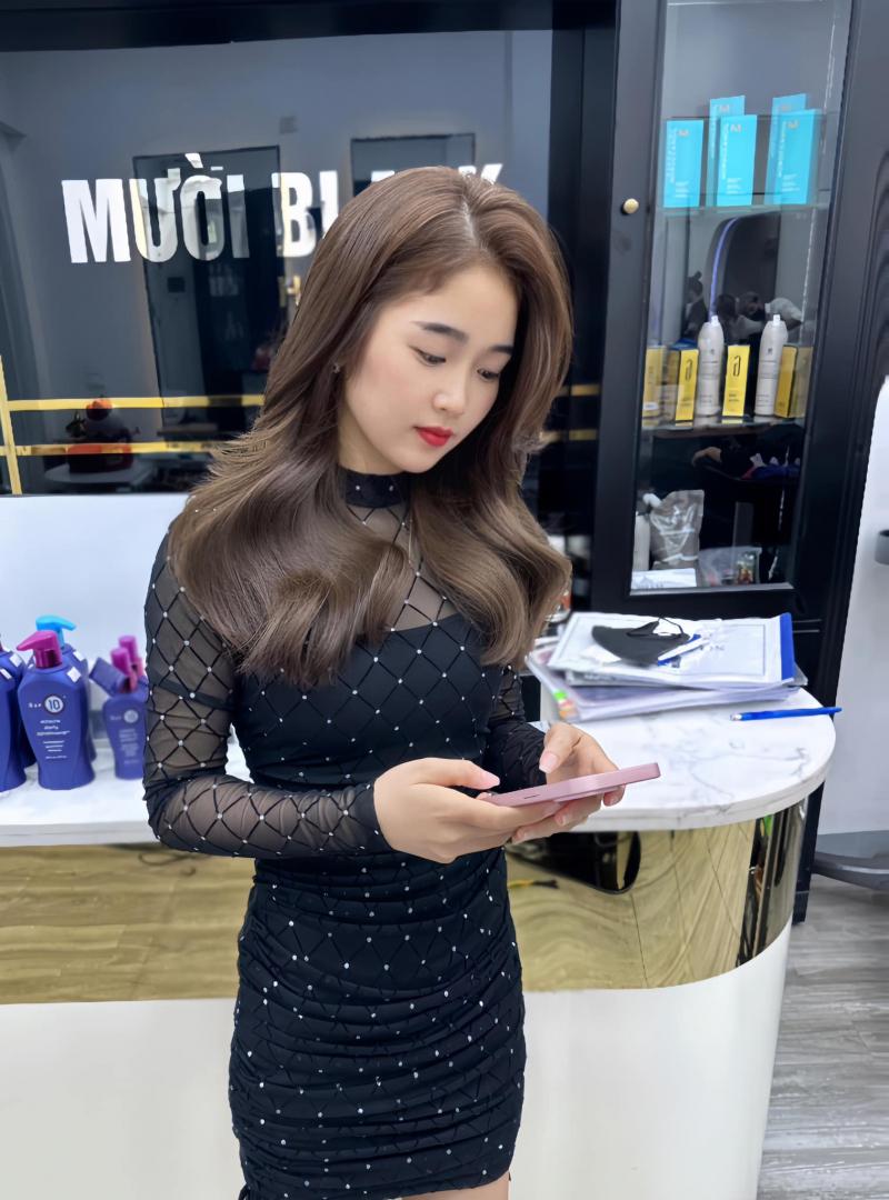 Mười Black Hairsalon