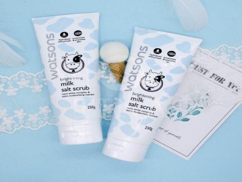 Muối tắm tẩy tế bào chết sáng da Watsons