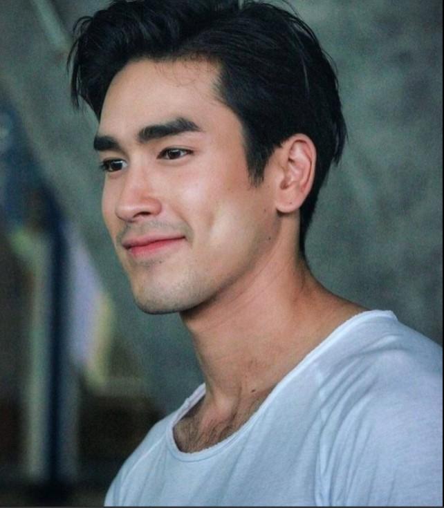 Nadech Kugimiya